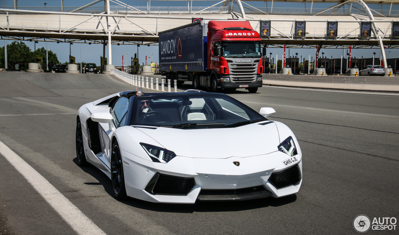 Lamborghini Aventador LP700-4 Roadster