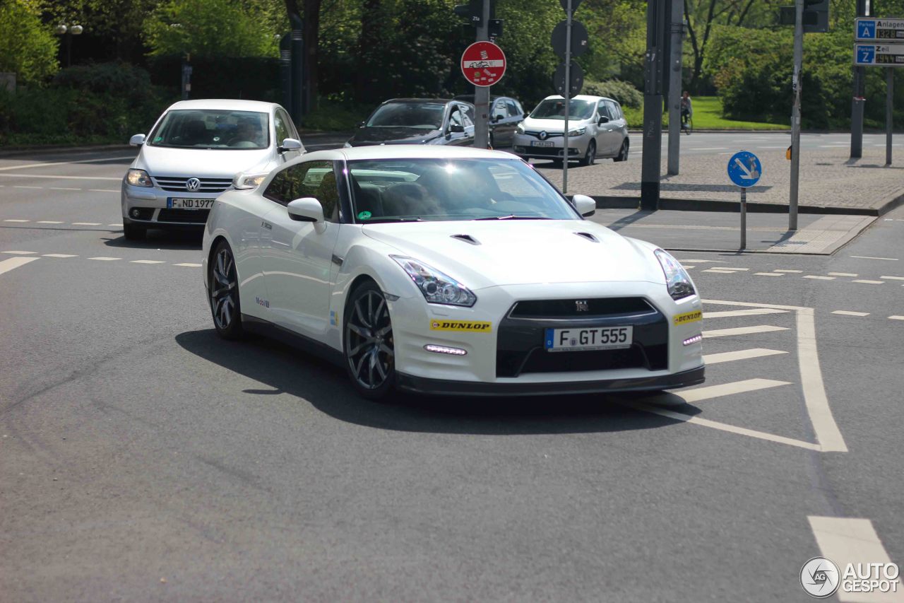 Nissan GT-R 2011