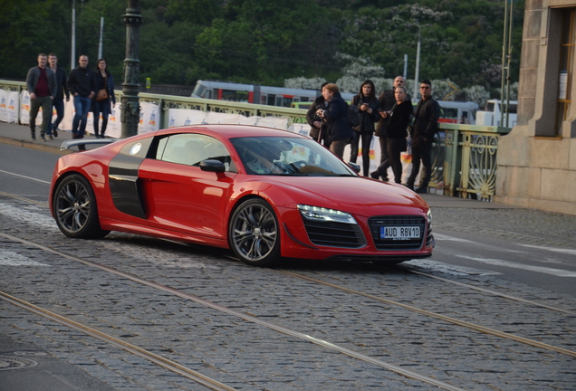 Audi R8 V10 Plus 2013