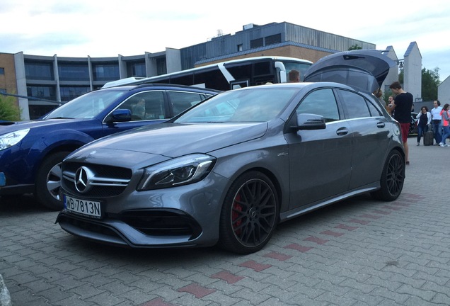 Mercedes-AMG A 45 W176 2015