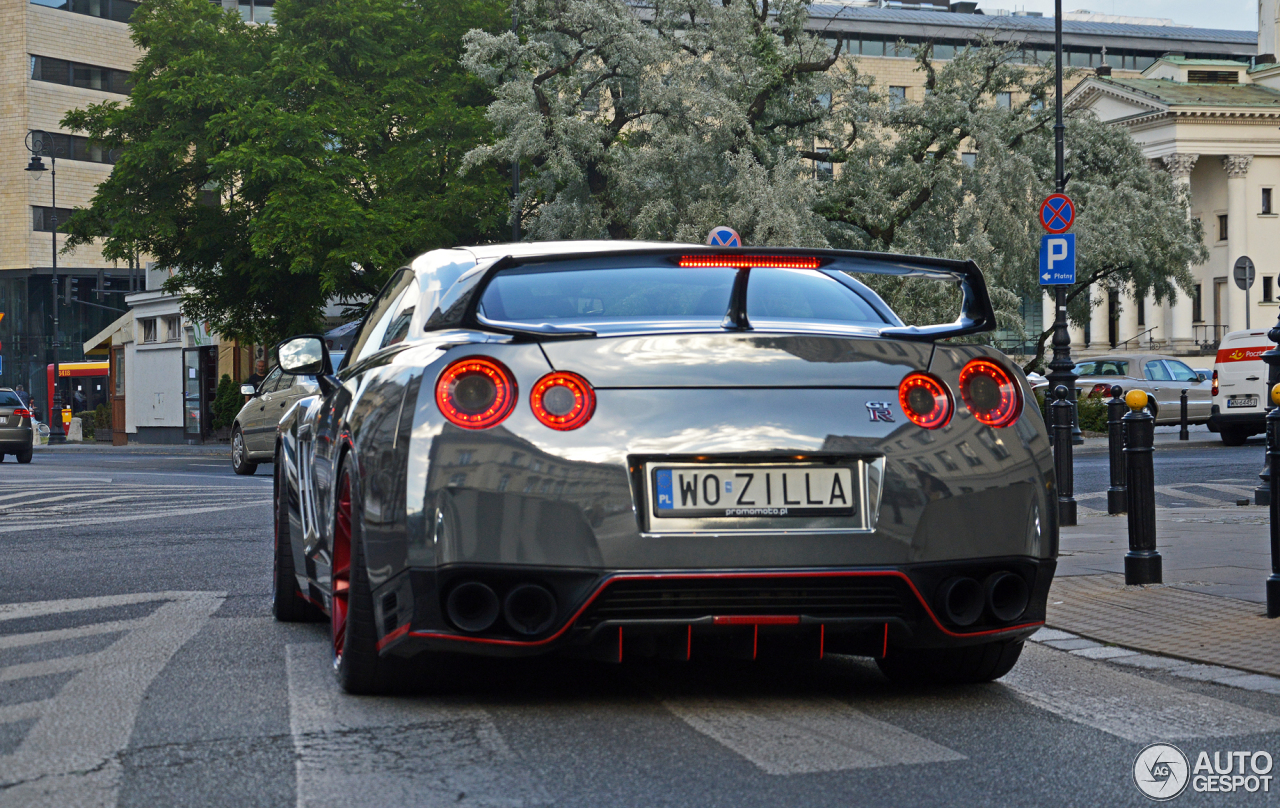 Nissan GT-R 2015