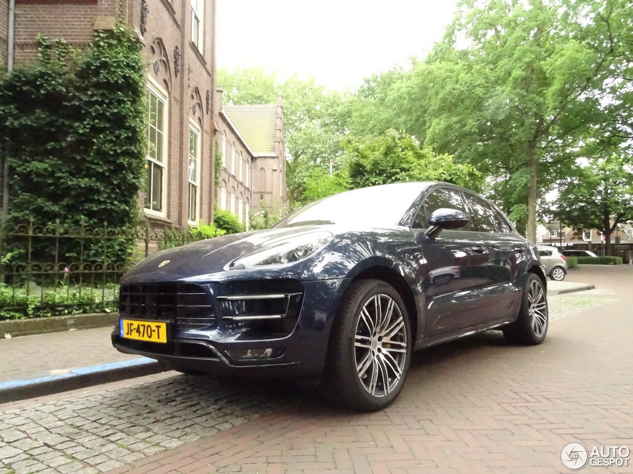 Porsche 95B Macan Turbo