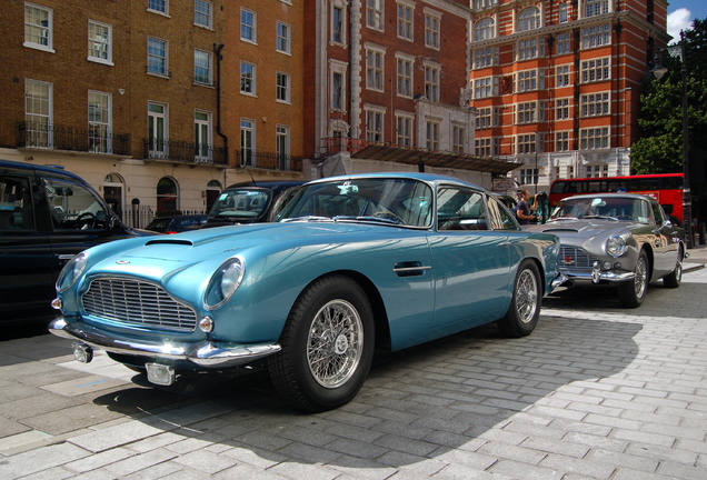 Aston Martin DB4 Series V