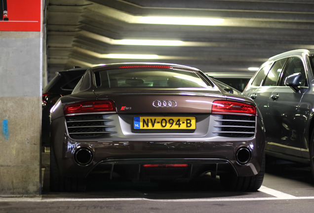 Audi R8 V10 Plus 2013