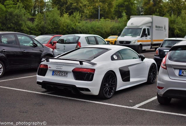 Audi R8 V10 Plus 2015