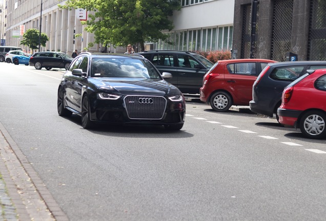 Audi RS4 Avant B8