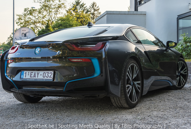 BMW i8