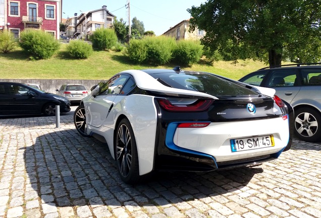 BMW i8