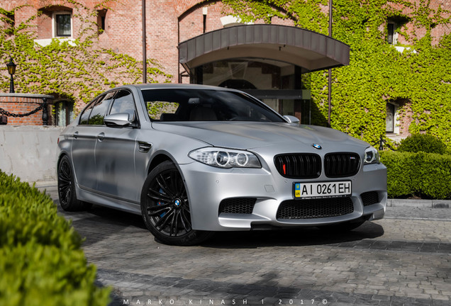 BMW M5 F10 2011