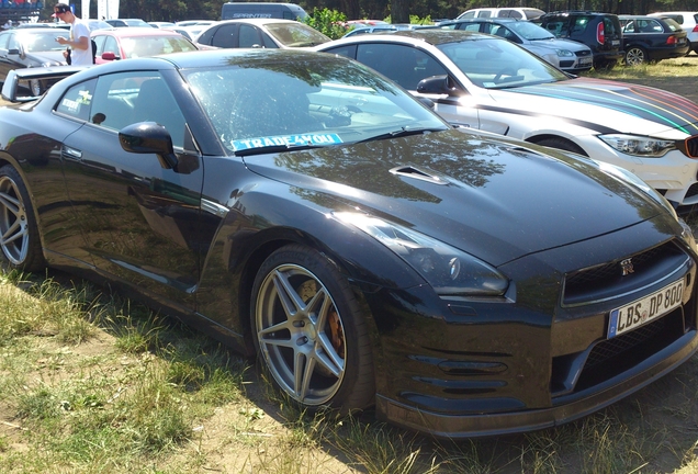 Nissan GT-R 2011