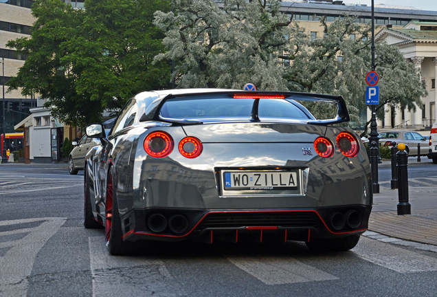 Nissan GT-R 2015