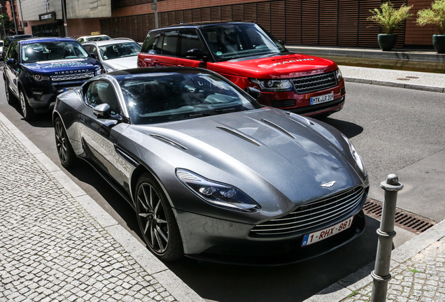 Aston Martin DB11