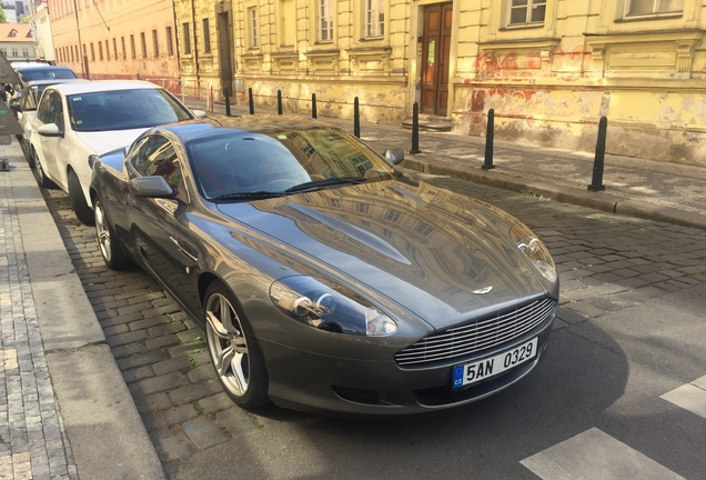 Aston Martin DB9