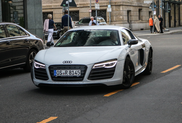 Audi R8 V10 Plus 2013