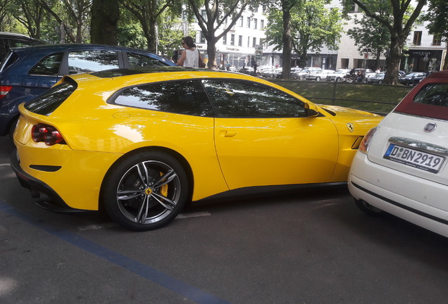 Ferrari GTC4Lusso