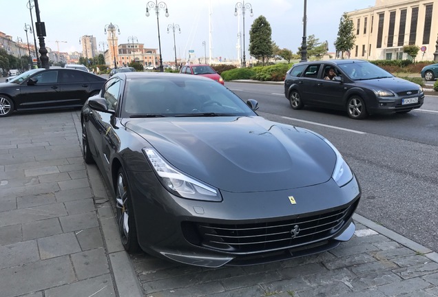 Ferrari GTC4Lusso