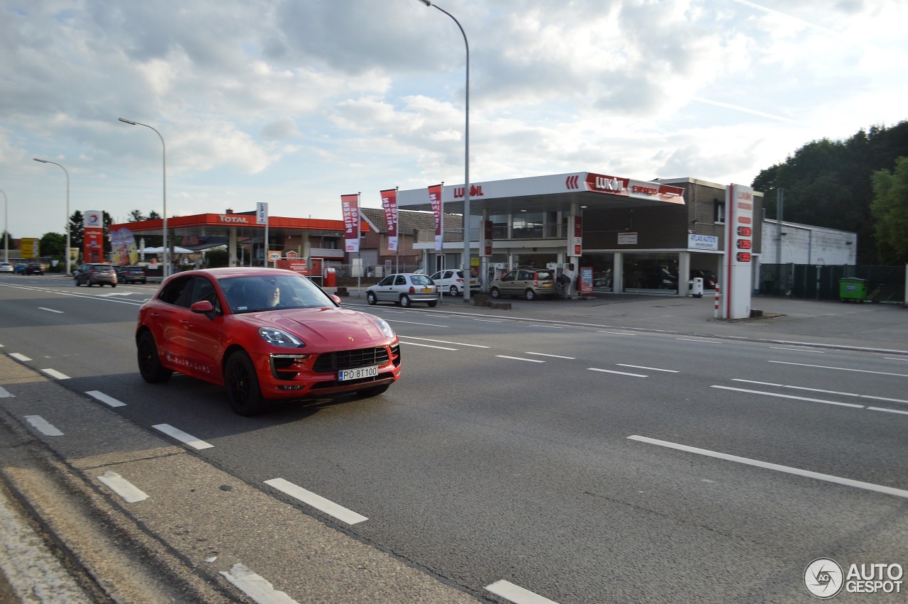 Porsche 95B Macan GTS