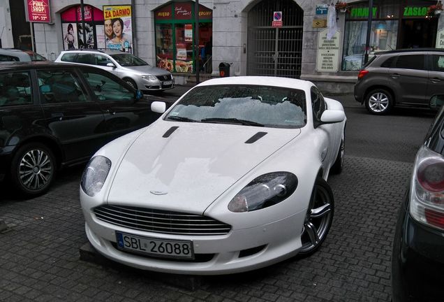 Aston Martin DB9