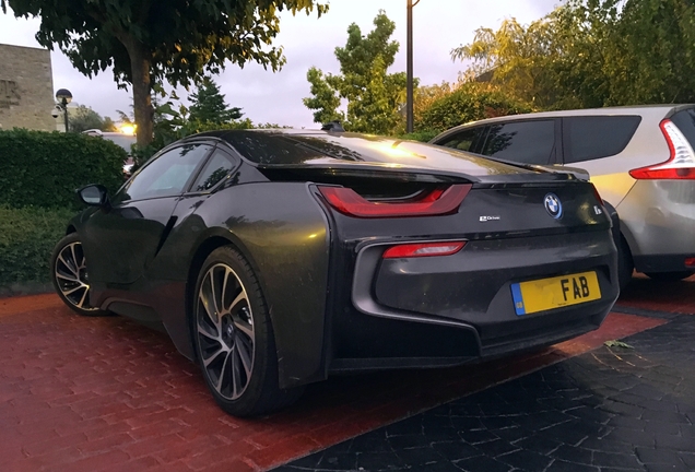 BMW i8