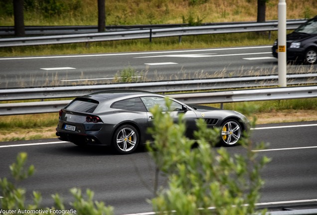 Ferrari GTC4Lusso