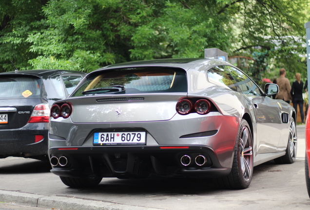 Ferrari GTC4Lusso