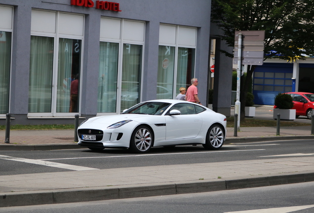 Jaguar F-TYPE R AWD Coupé