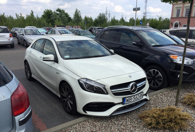 Mercedes-AMG A 45 W176 2015