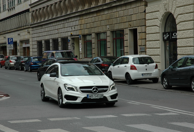 Mercedes-AMG CLA 45 Shooting Brake X117