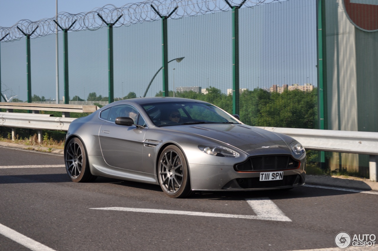 Aston Martin V8 Vantage