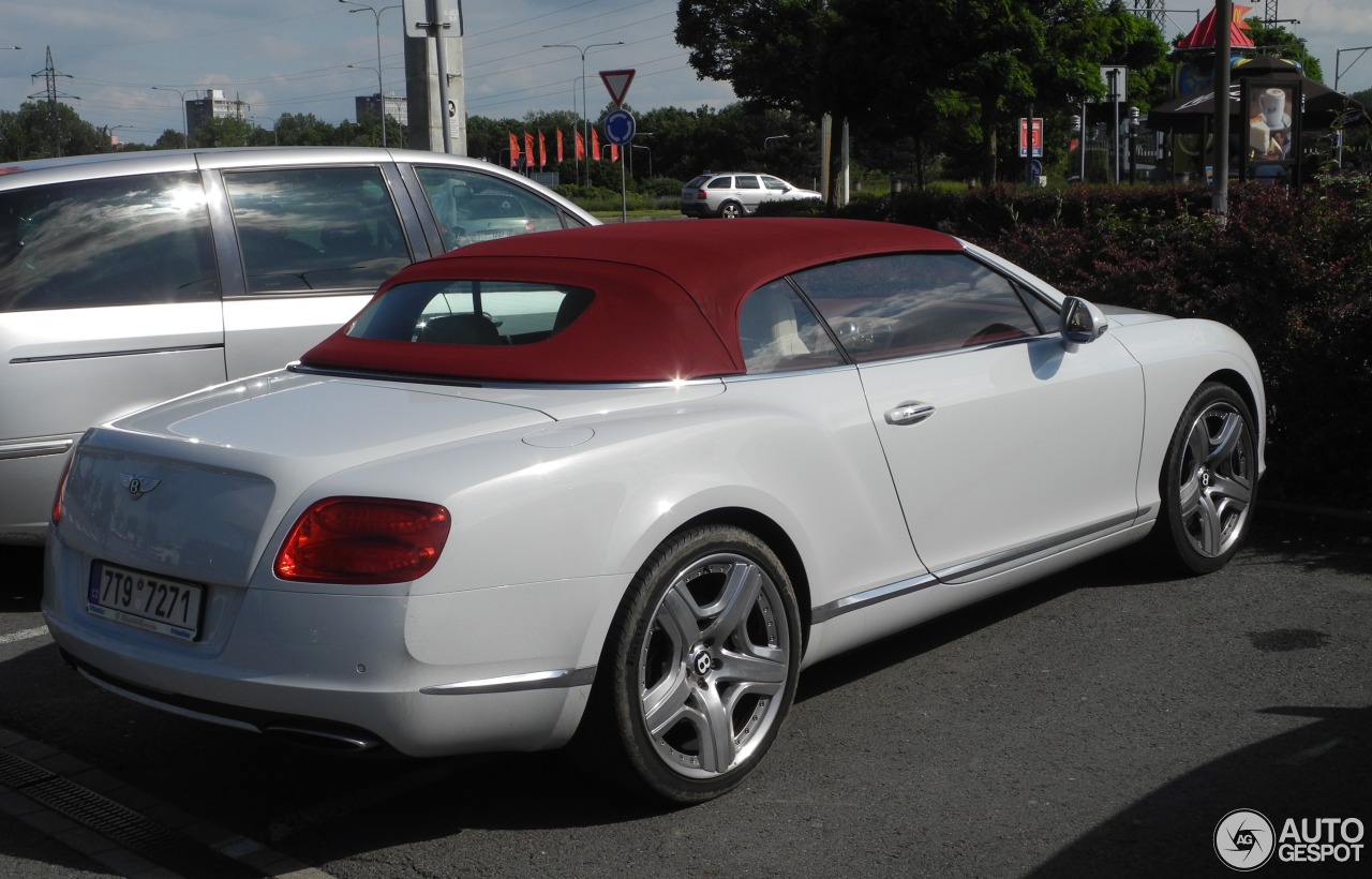 Bentley Continental GTC 2012