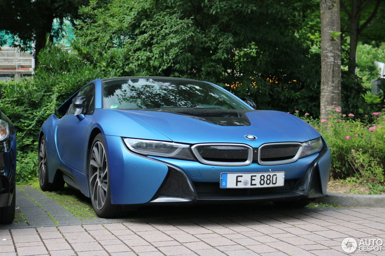 BMW i8