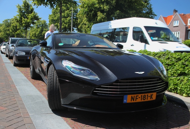 Aston Martin DB11