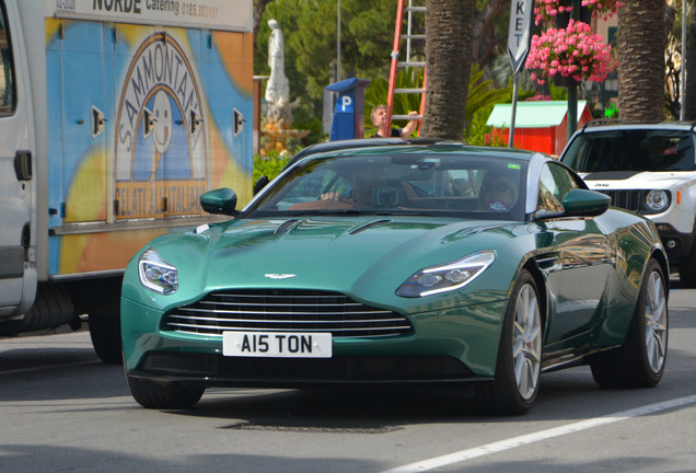 Aston Martin DB11