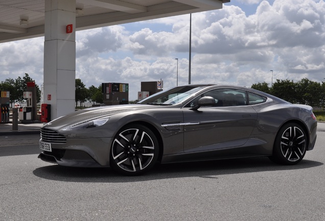 Aston Martin Vanquish 2013