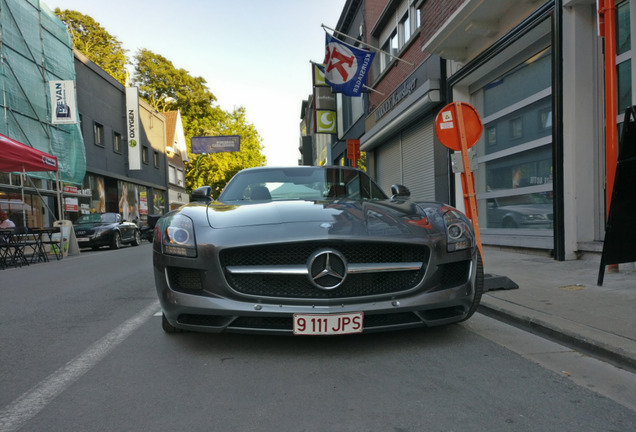 Mercedes-Benz SLS AMG