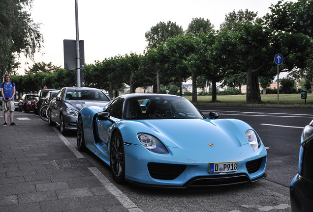 Porsche 918 Spyder Weissach Package