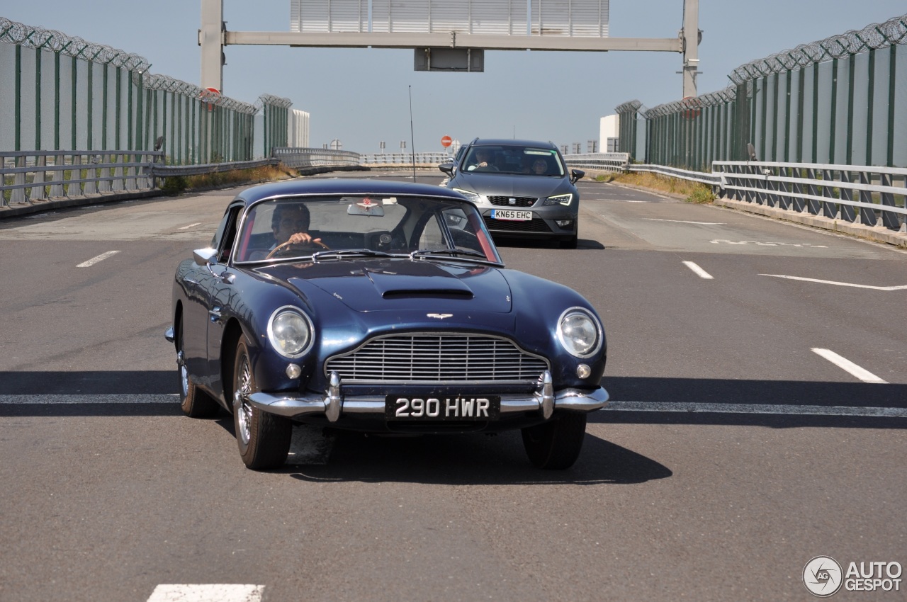 Aston Martin DB4 Series V