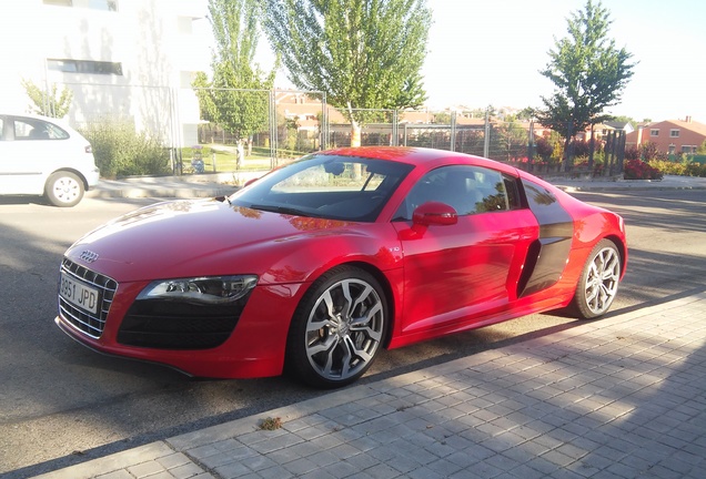 Audi R8 V10