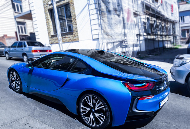 BMW i8