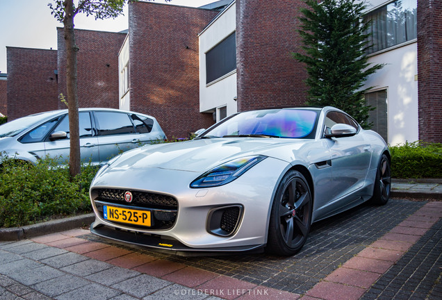 Jaguar F-TYPE 400 Sport Coupé