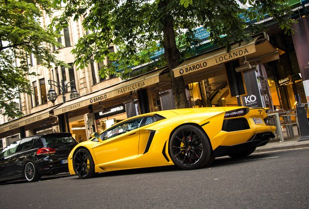 Lamborghini Aventador LP700-4