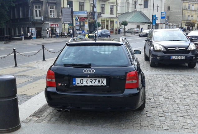 Audi RS4 Avant B5