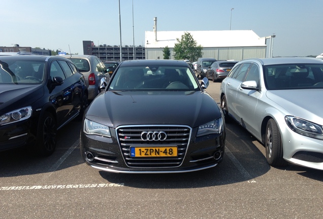 Audi S8 D4