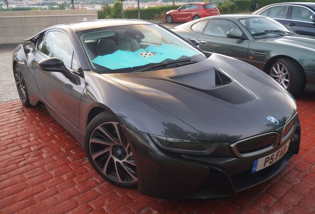 BMW i8