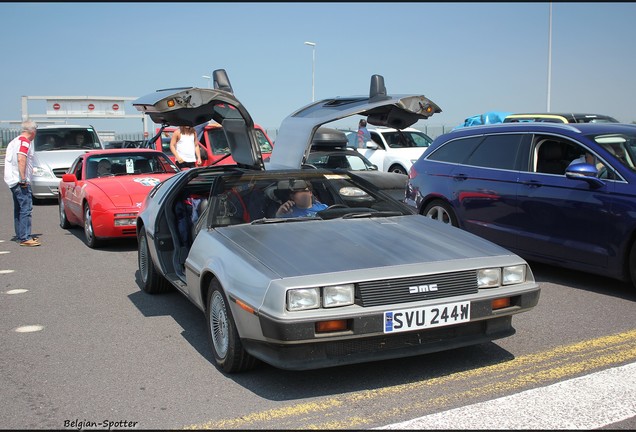 DeLorean DMC-12