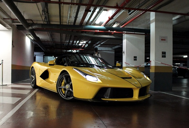 Ferrari LaFerrari Aperta