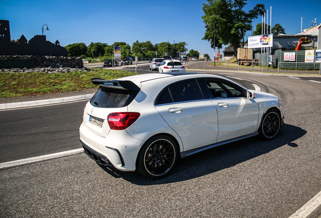 Mercedes-AMG A 45 W176 2015