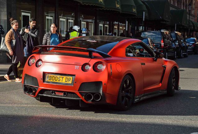 Nissan GT-R