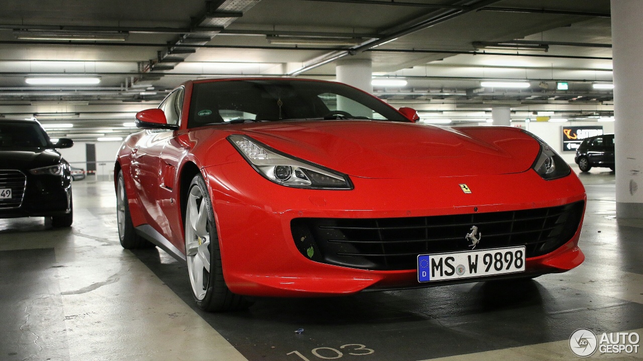 Ferrari GTC4Lusso