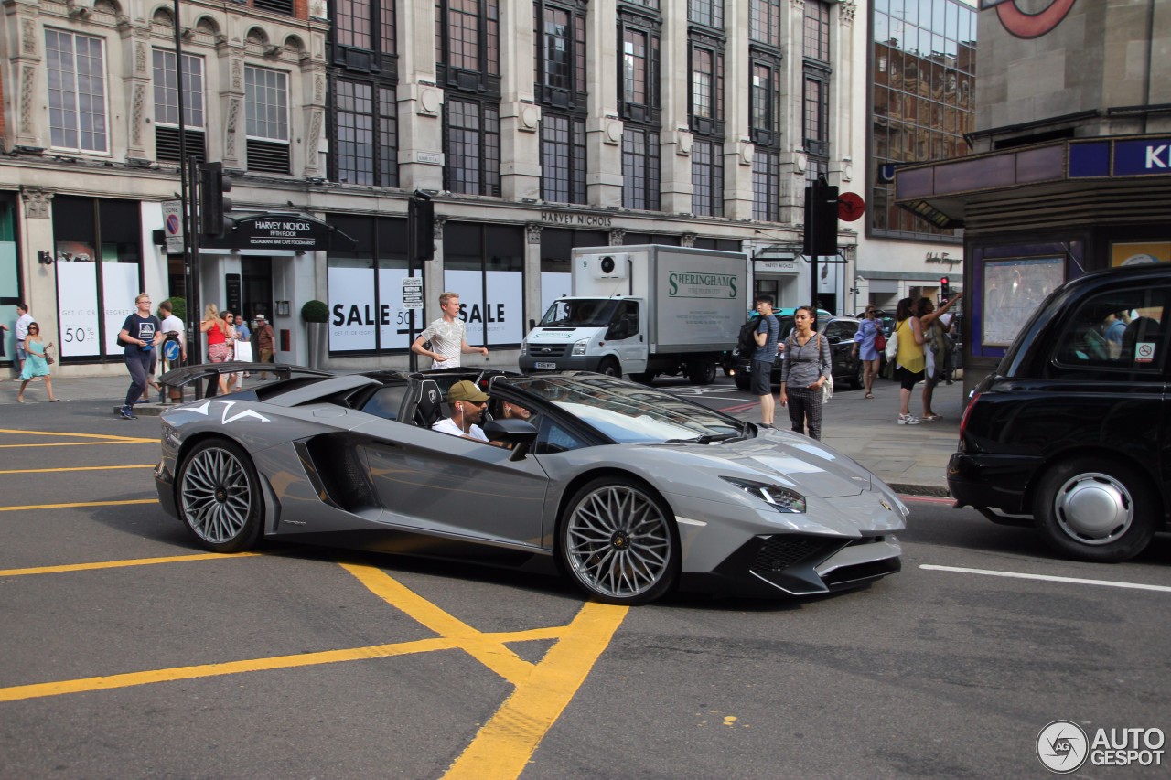 Lamborghini Aventador LP750-4 SuperVeloce Roadster